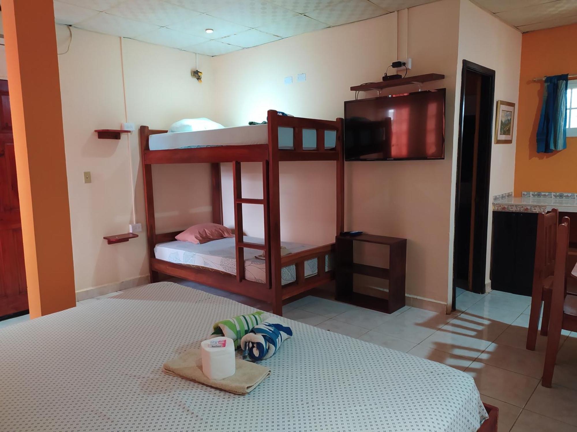 Sun Havens Apartments & Suites โบกัสทาวน์ ภายนอก รูปภาพ